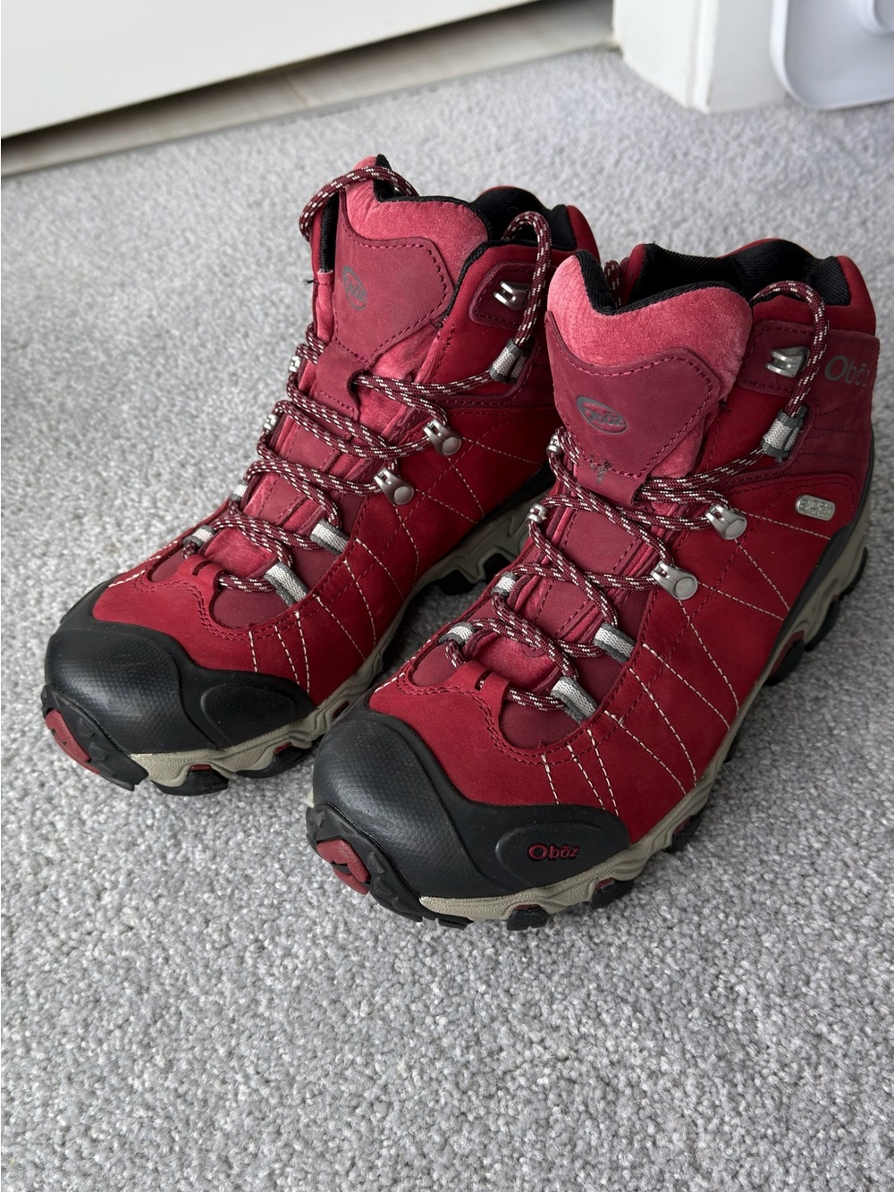 Oboz Women's Red Lace-Up Hiking Boots - Rugged Trail Support